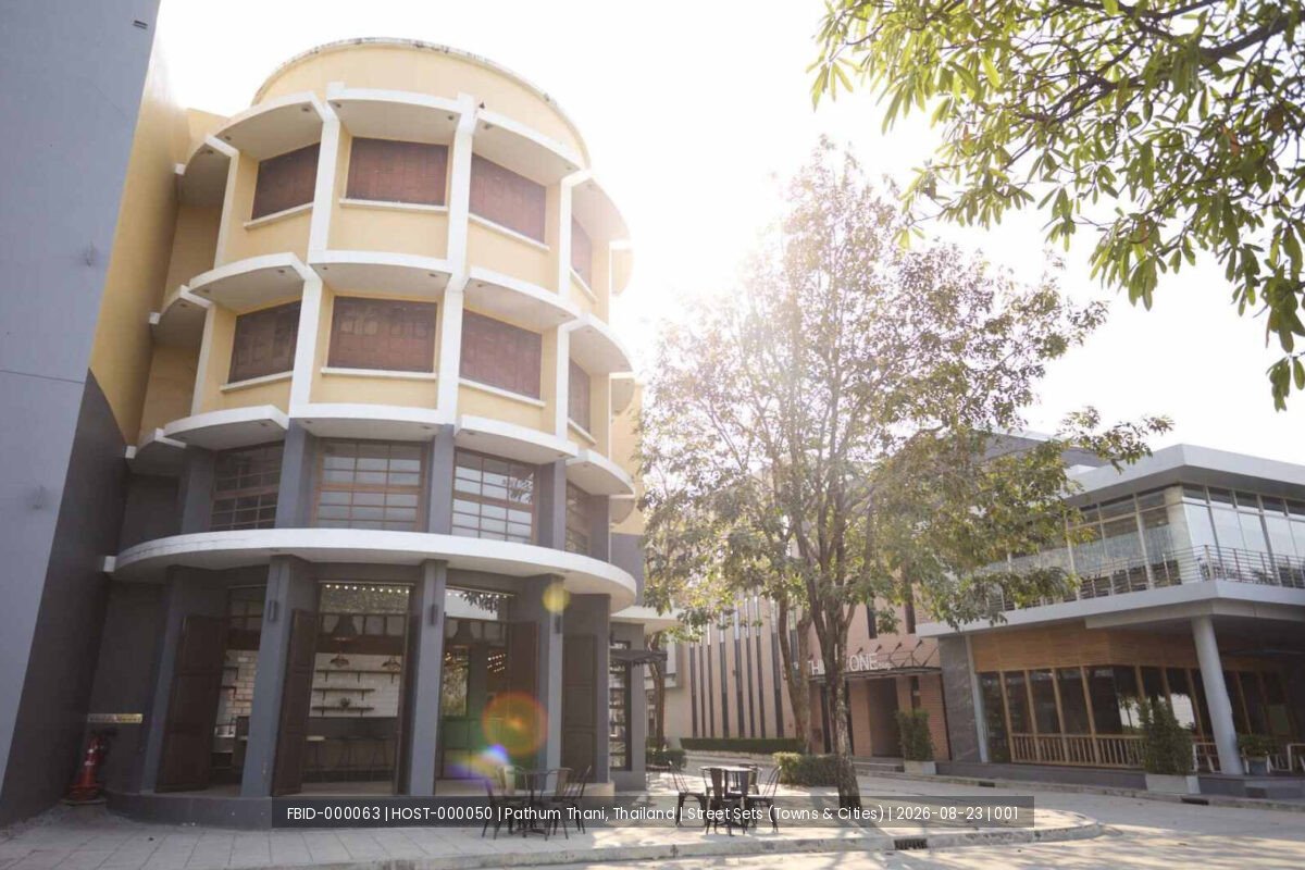 RAJADAMNERN URBAN STREET GALLERY