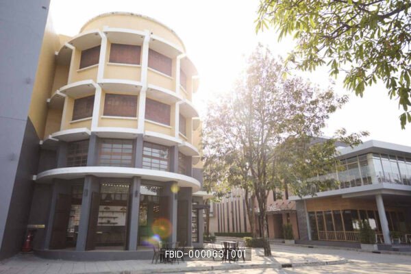 RAJADAMNERN URBAN STREET GALLERY
